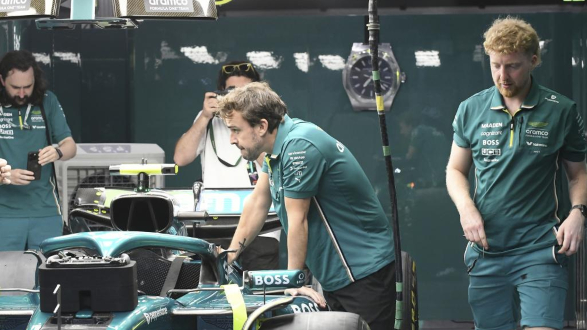 Aston Martin cree que fue "demasiado lejos" con el asiento de Alonso