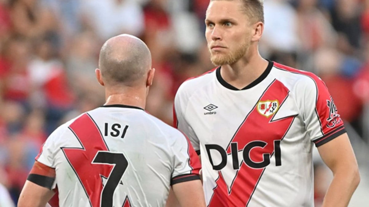 La valiosa Maxicuota 10.00 que ofrece Codere para la final de la Conference League y que el Rayo Vallecano ya calcó en las semis