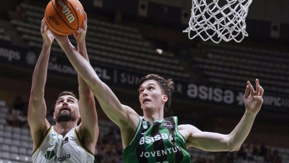 El Asisa Joventut remata el triunfo 'interruptus' ante un Unicaja tocado