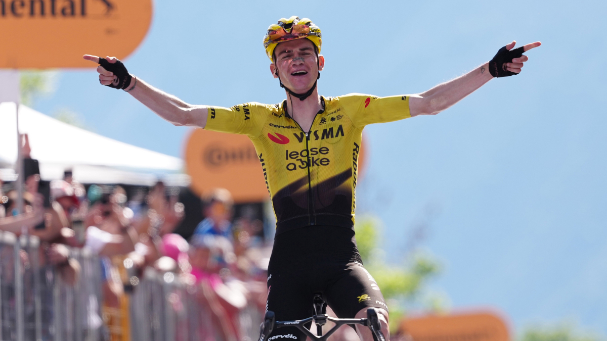 Imperio Visma en el Giro: Kuss arrasa desde la fuga en la etapa reina