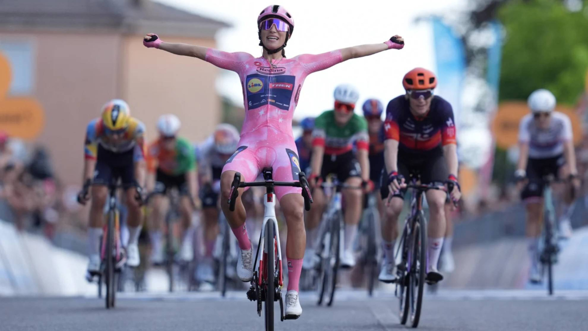 Elisa Balsamo continúa su dictadura en el Giro con su tercera victoria en tres etapas