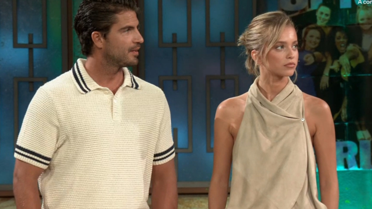 Magui Corceiro y Maxi Iglesias se plantan ante Broncano y le 'reprenden' por preguntar por el sexo: "Es muy poco elegante"