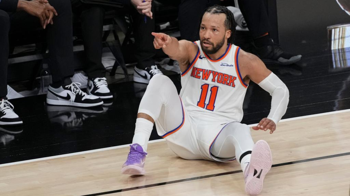Pagan hasta un millón de dólares por una camiseta de Jalen Brunson