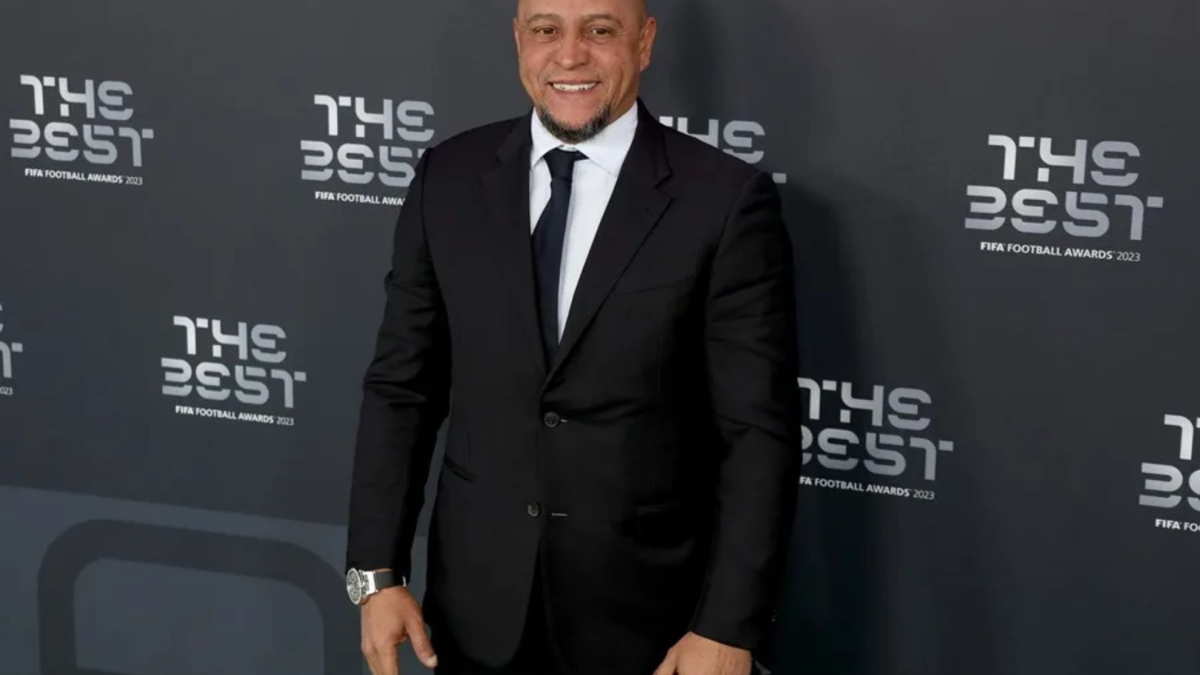 Roberto Carlos, leyenda del Real Madrid, acude como invitado a 'La Revuelta' en plenas elecciones al club blanco