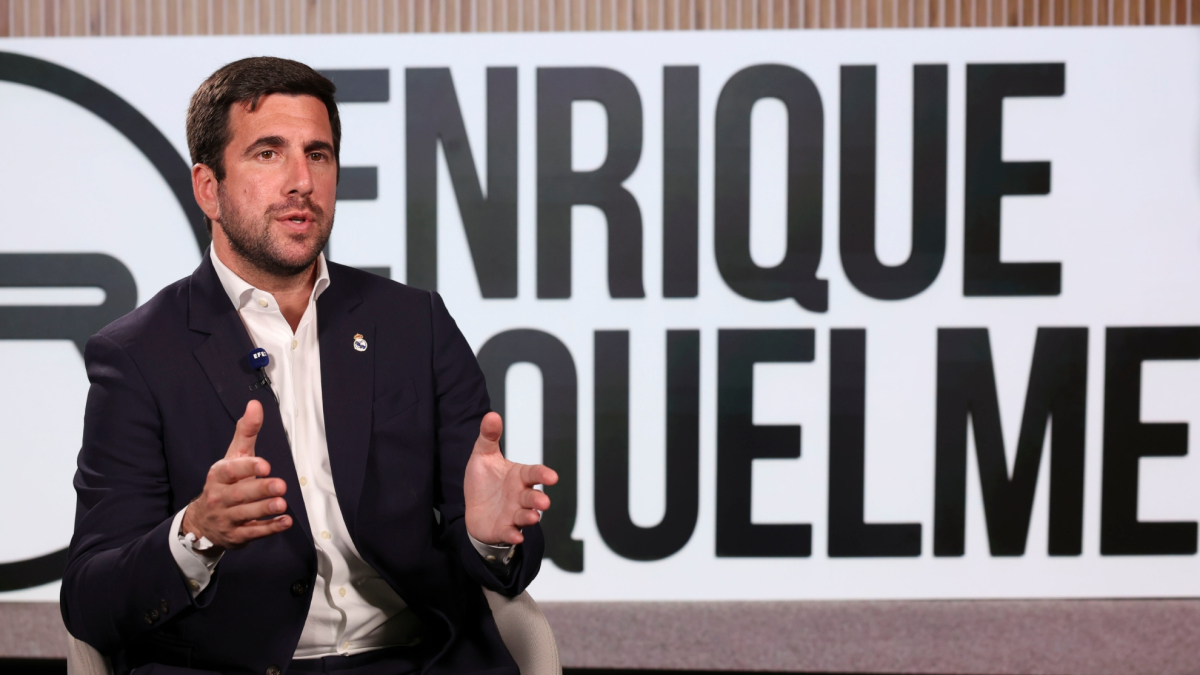 Riquelme promete recuperar el himno tradicional y el Trofeo Bernabéu y sortear ante notario 10.000 nuevos abonos
