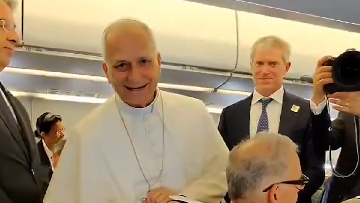 El Papa confiesa que Prevost "es del Real Madrid"
