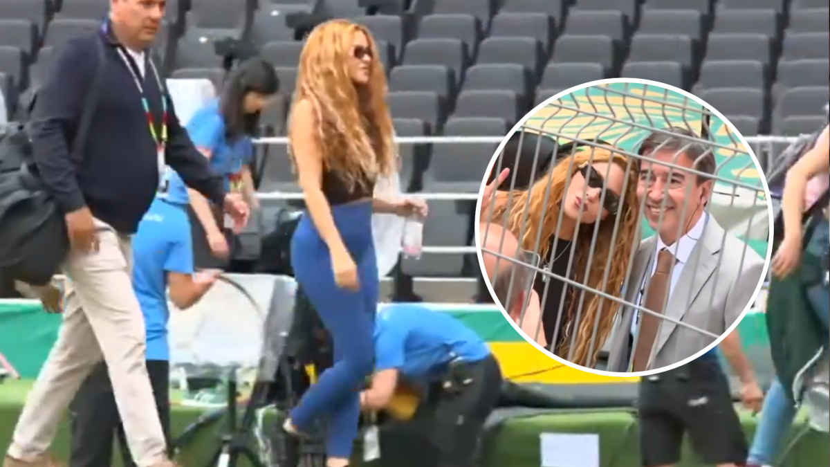El momento más surrealista del Mundial: un periodista interrumpe su directo por una foto con Shakira antes de la inauguración