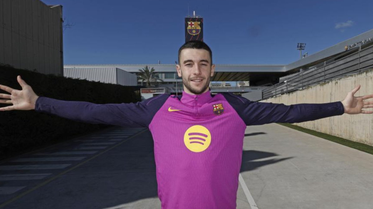Giocatori del Barça si allenano in vista della prossima stagione, con Flick che ha convinto alcuni a tornare prima del ritorno in campo