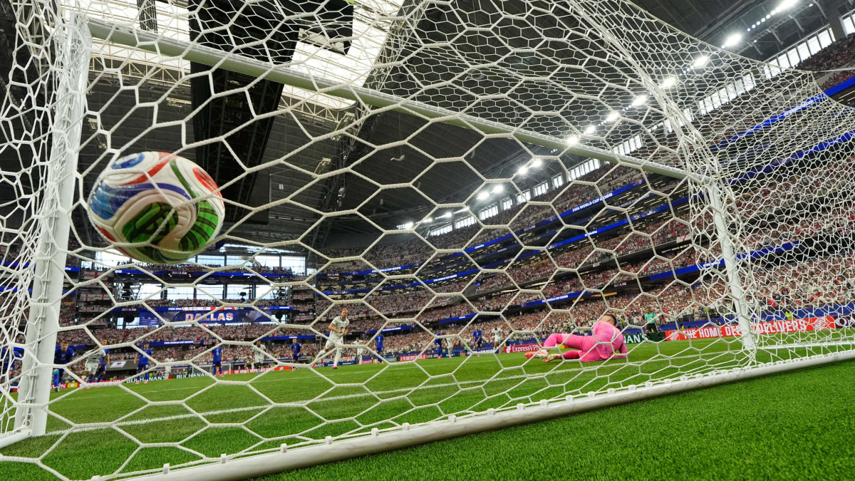 Por qué se ha repetido el penalti de Harry Kane que ha adelantado a Inglaterra ante Croacia: la imag