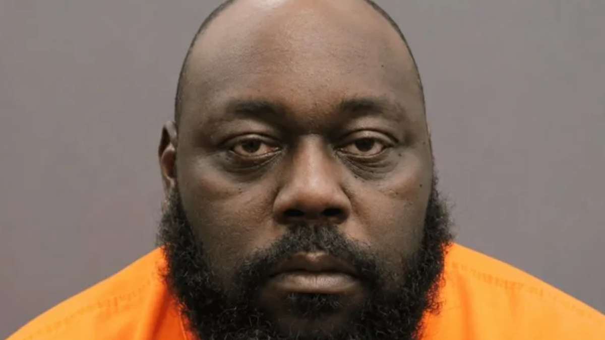 El actor Faizon Love, reconocido por su papel en la película navideña 'Elf', arrestado bajo cargos d