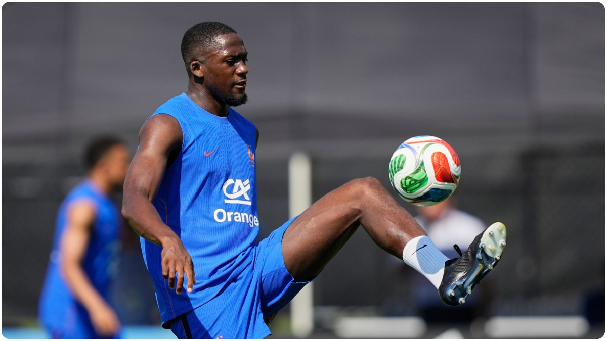 Konaté, feliz en su primer entrenamiento con Francia y arropado por Mbappé