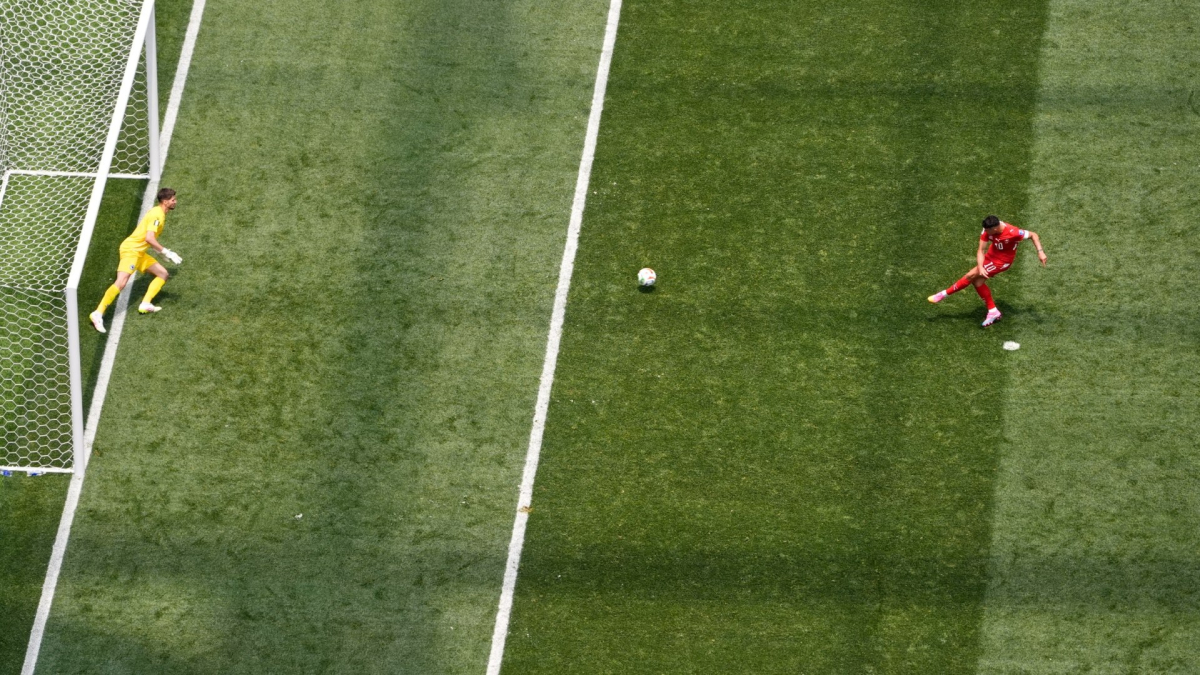 Suiza se impone a Bosnia con un marcador de 4-1 gracias a un gol de Xhaka