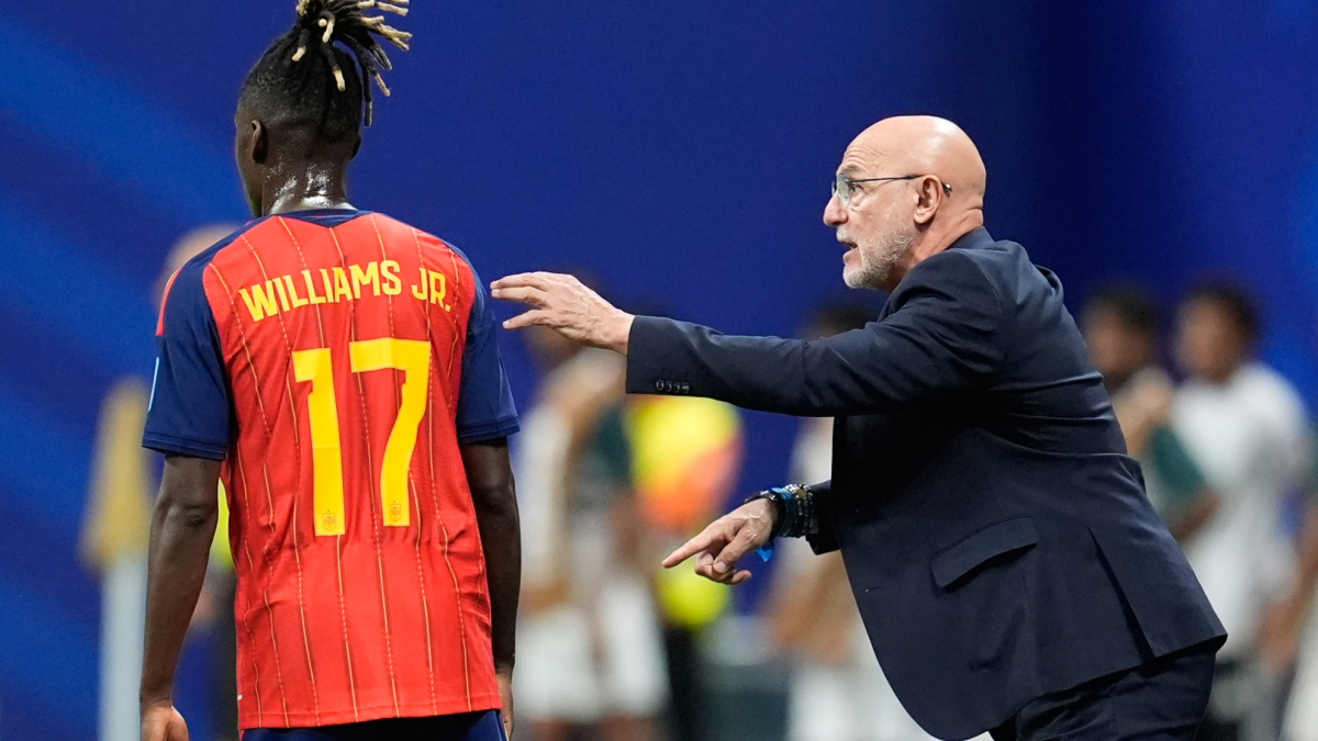 La selección hace oficial su candidatura con una goleada de 4-0 a Arabia Saudí