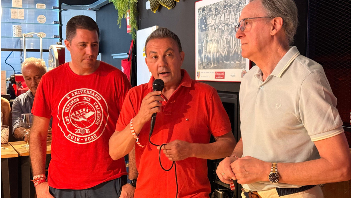 Los Últimos del Calderón celebran su décimo aniversario en el Metropolitano