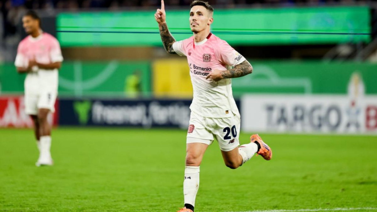 Grimaldo, cada vez más cerca del Atlético