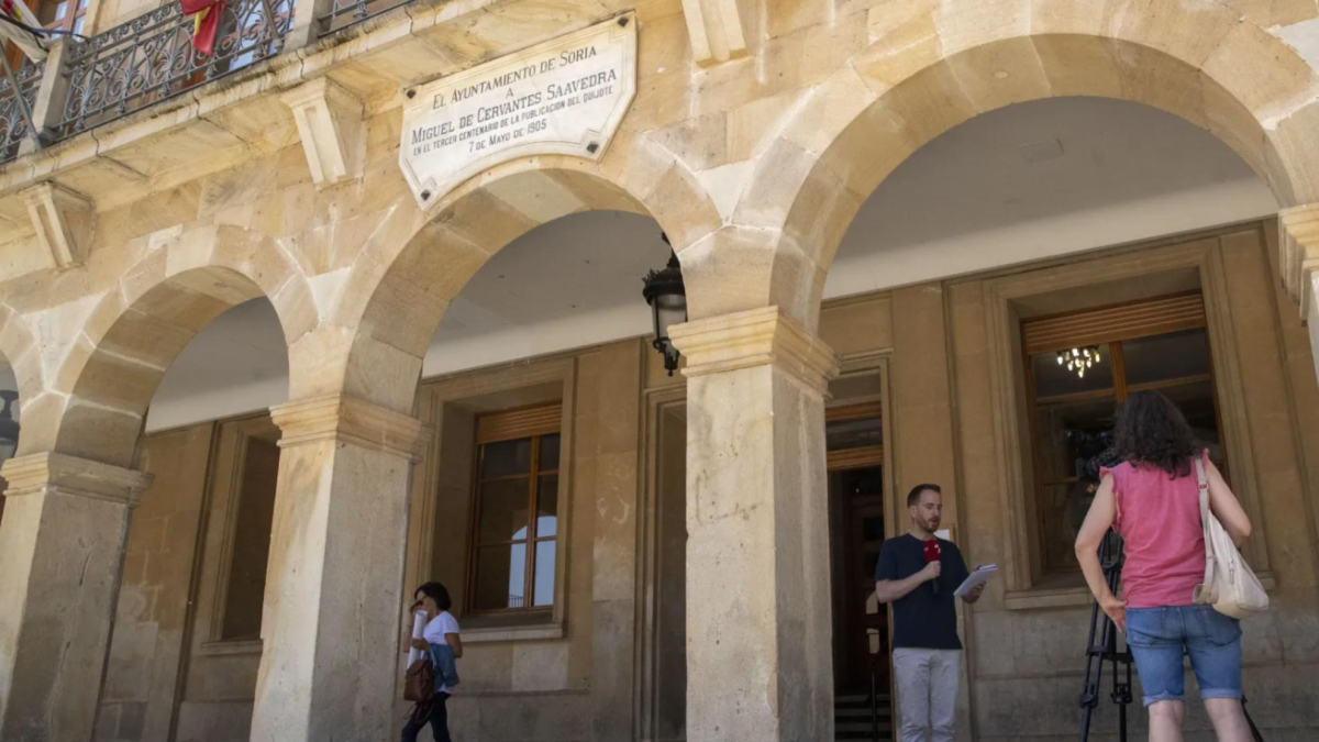 Guardia Civil - La Guardia Civil registra el Ayuntamiento de Soria por una investigación de blanqueo