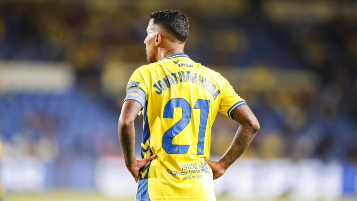 La UD Las Palmas concede la insignia de oro y brillantes a Jonathan Viera