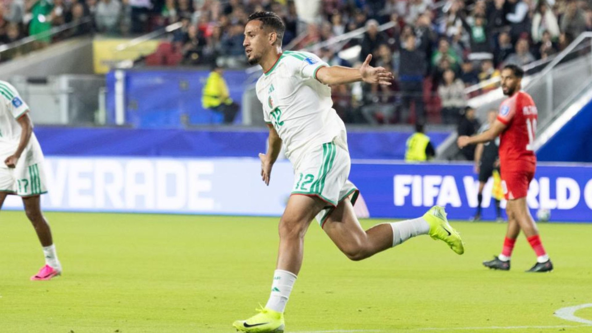 Gol de Benbouali (1-1) en el Jordania 1-2 Argelia