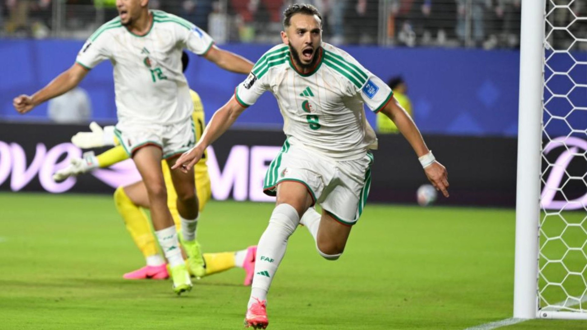 Gol de Gouiri (1-2) en el Jordania 1-2 Argelia