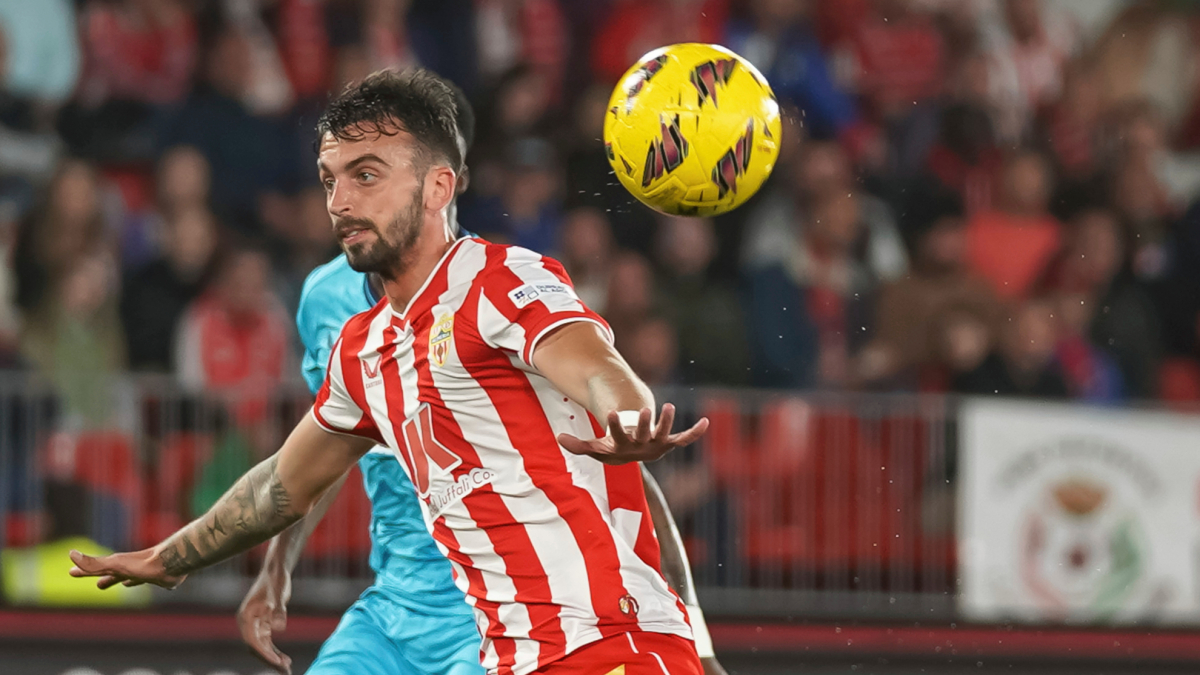 Centelles abandona el Almería y se une al PFC Levski Sofia de Bulgaria