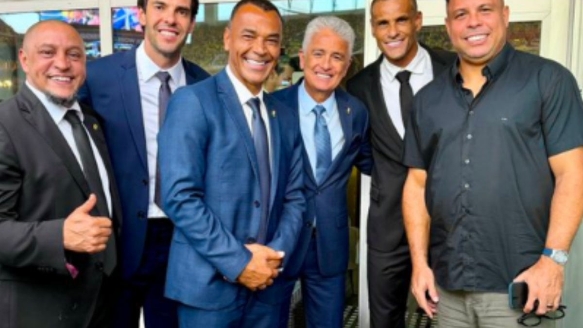 Kaká reúne a la 'Canarinha imparable': ¿reconoces a todas las leyendas?