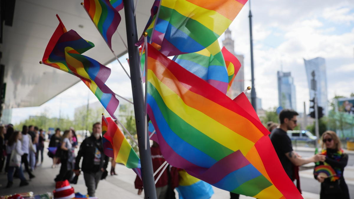 La FIFA permite exhibir banderas LGTBI en el partido Egipto-Irán