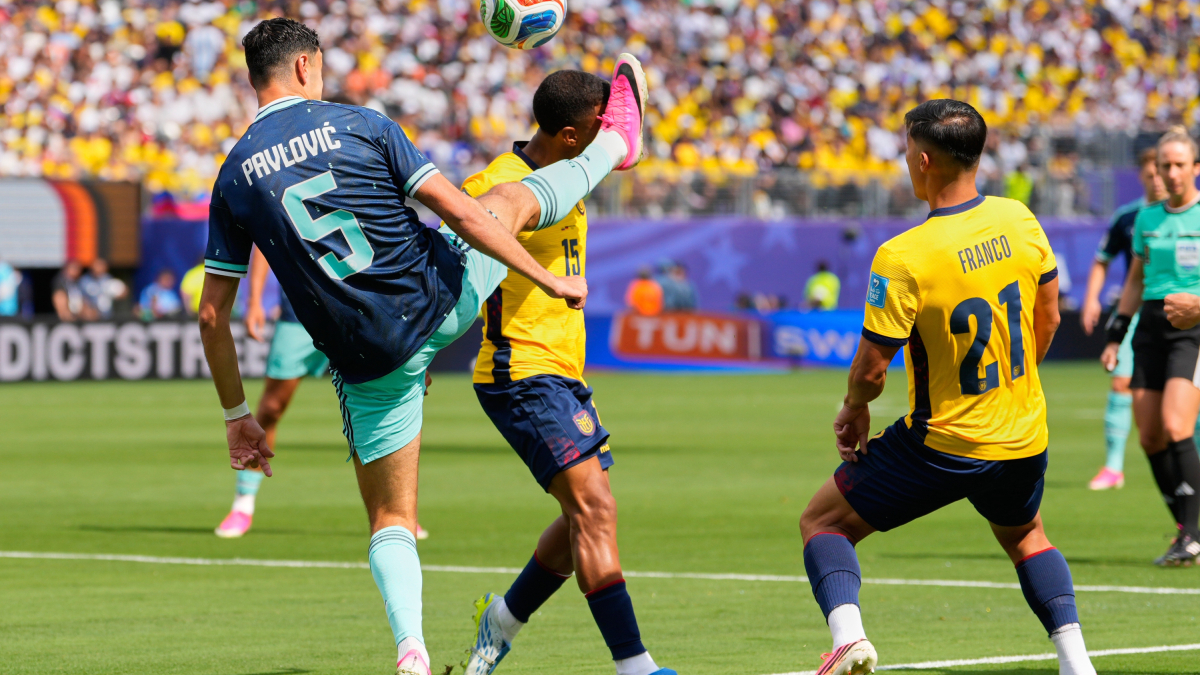 Ecuador se impone a Alemania en un partido histórico