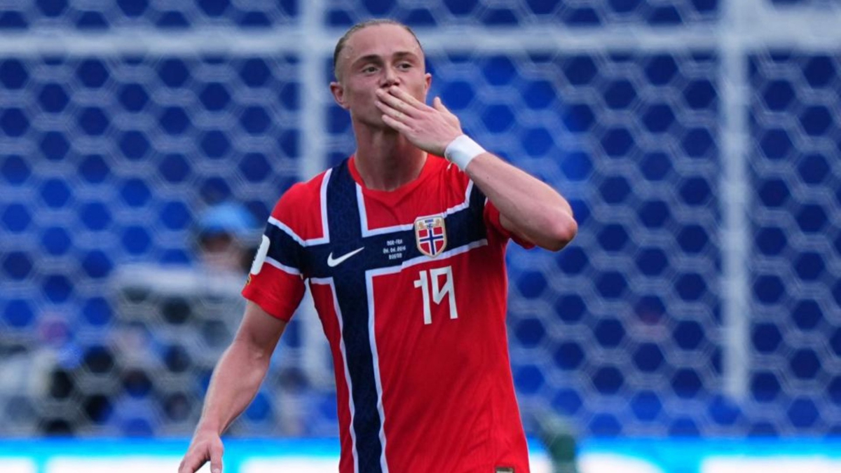 Gol de Aasgaard en el Noruega 1-4 Francia