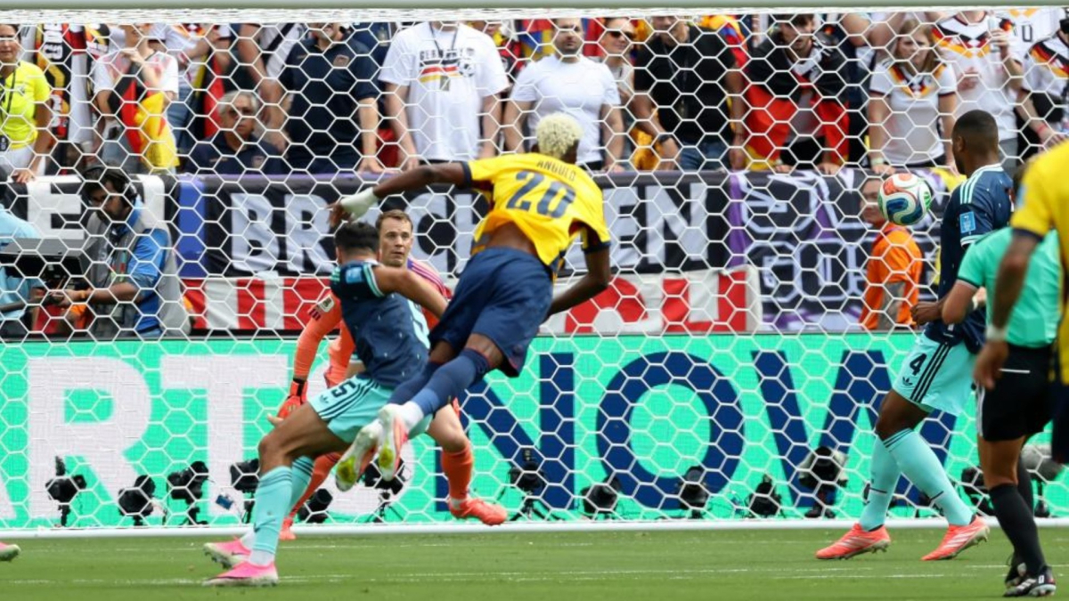 Gol de Angulo iguala el partido en Ecuador 1-1 Alemania