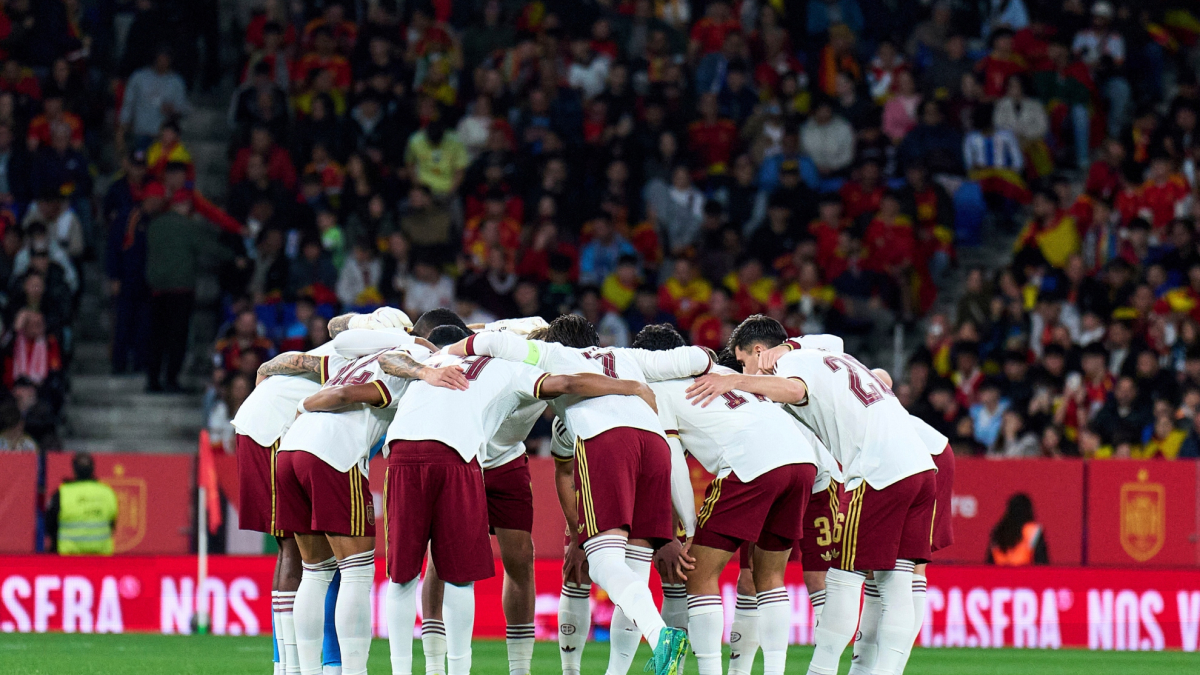 España se enfrenta a Uruguay con la mira en el liderato del Grupo H