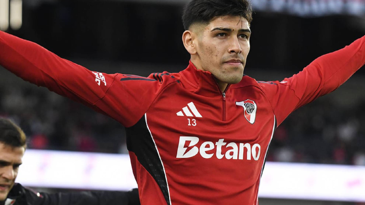 Lautaro Rivero encima de la mesa para reforzar la zaga