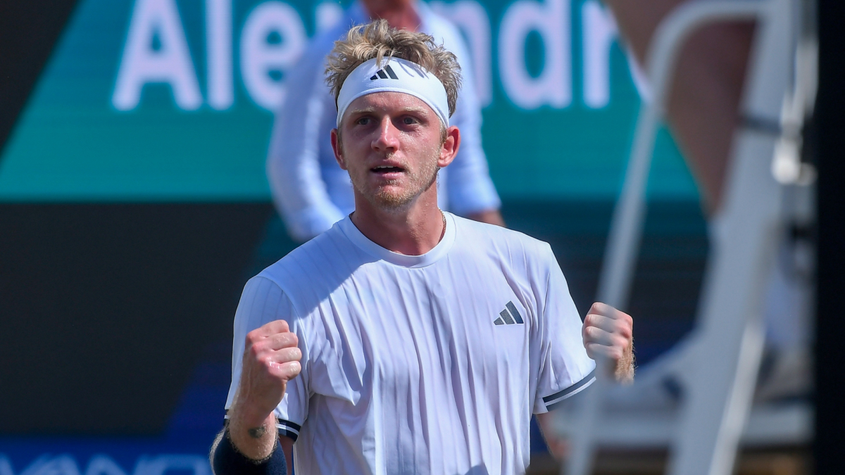 Davidovich sigue - Davidovich sigue en la ola de la victoria sobre la hierba de Wimbledon