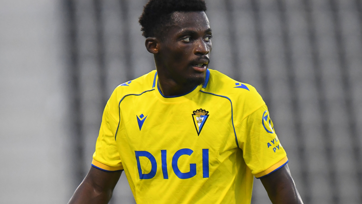 Isaac Obeng abandona el Cádiz para unirse al Hércules