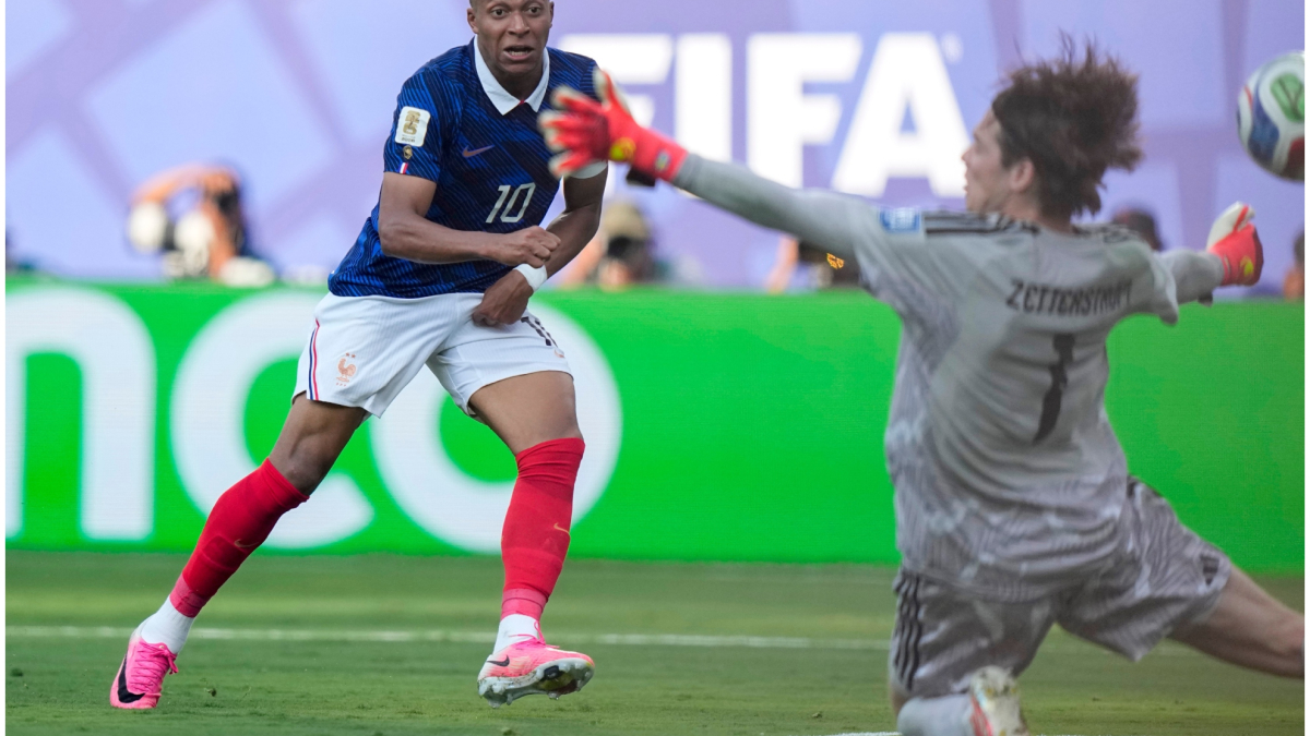 Francia exhibe su superioridad en la victoria ante Suecia