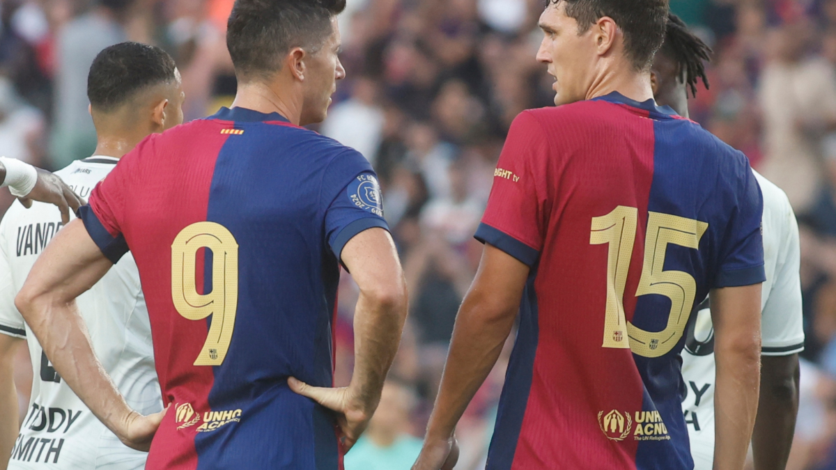 El Barça busca hacer hueco para Julián Álvarez en su plantilla