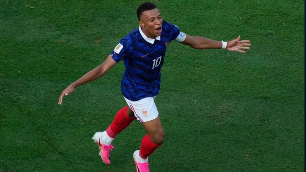 Francia se impone a Suecia con un contundente 3-0