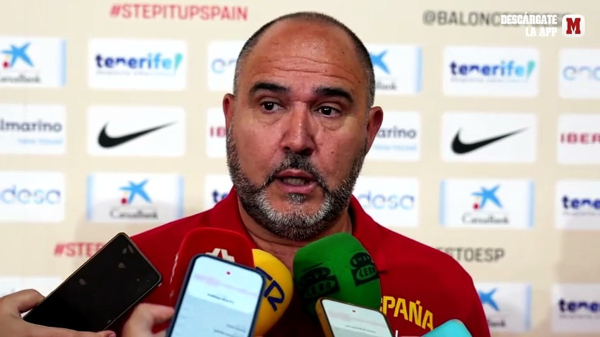 Chus Mateo, sobre el regreso de Paco Redondo al Real Madrid: "Lo importante es el partido ante Dinamarca, lo demás vendrá"