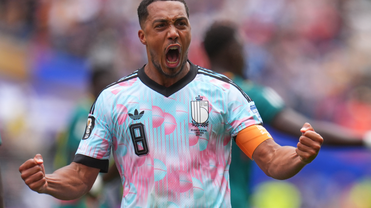 Tielemans completa una remontada belga de auténtica locura