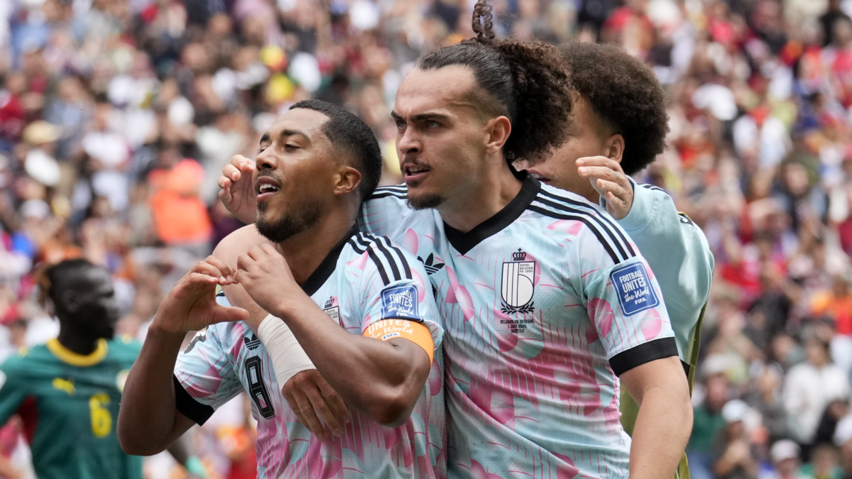 Gol de Y. Tielemans (2-2) en el Bélgica 3-2 Senegal