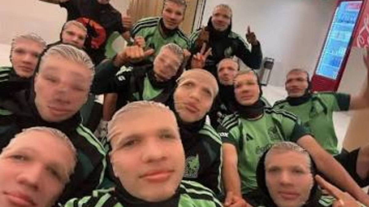 Haaland responde a la selección de México por su vídeo copiando el remo vikingo con máscaras de su cara