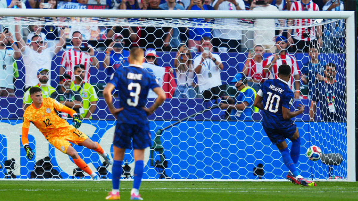 Francia se impone a Paraguay con gol de penalti de K. Mbappé
