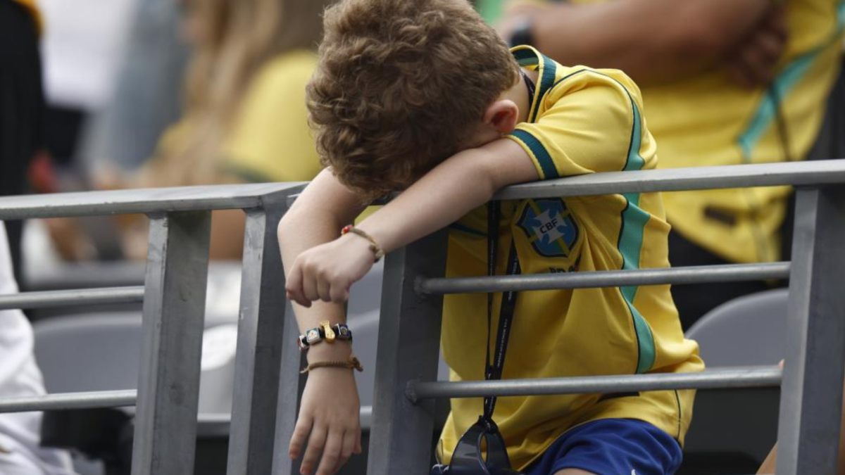 Brasil, el mayor productor de fútbol del mundo, busca soluciones a su sequía de éxitos