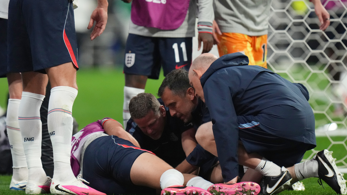 Jordan Henderson se recupera de la cirugía en la muñeca y se prepara para apoyar a su equipo