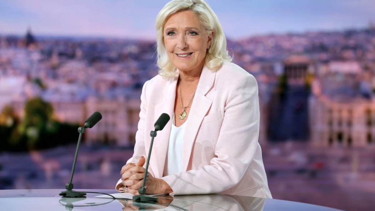 El brazalete de vigilancia electrónica al que se enfrenta Marine Le Pen