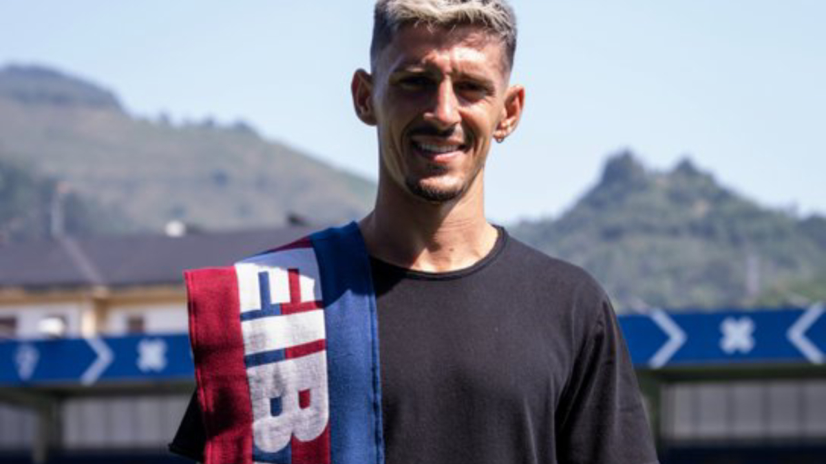 Imanol García de Albeniz regresa al Eibar hasta 2029
