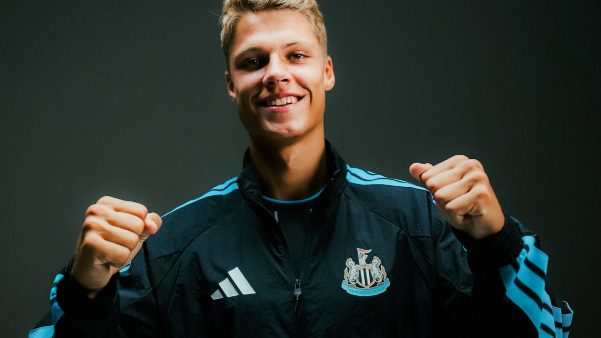 El Newcastle ficha a Sean Steur, el juvenil más caro de su generación