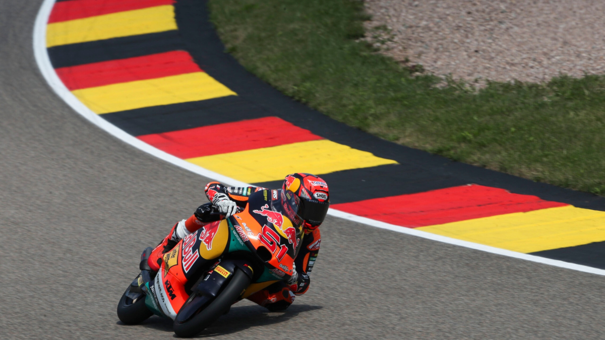 Brian Uriarte se estrena en la pole de Moto3