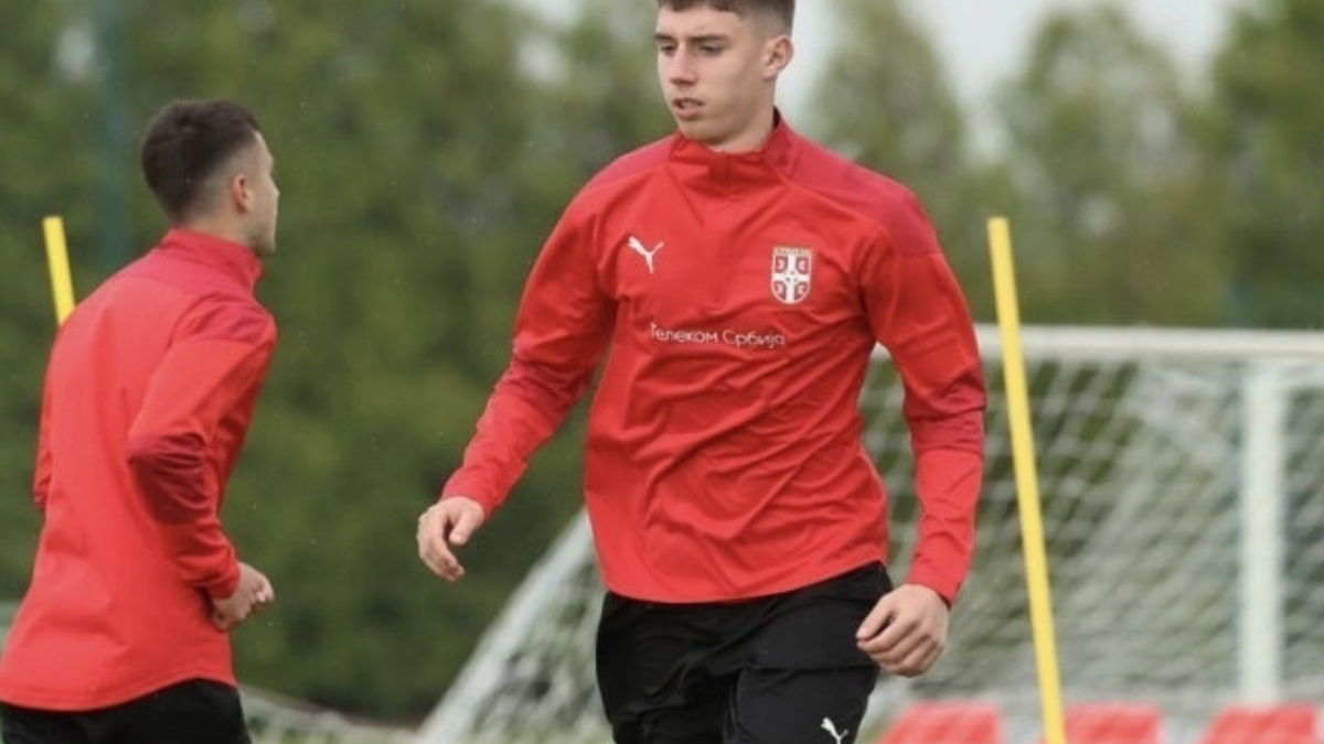 Andrej Popovic, séptimo fichaje del Almería para la 2026-2027