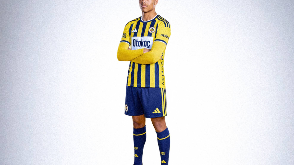 Mason Greenwood se une al Fenerbahçe en un traspaso récord