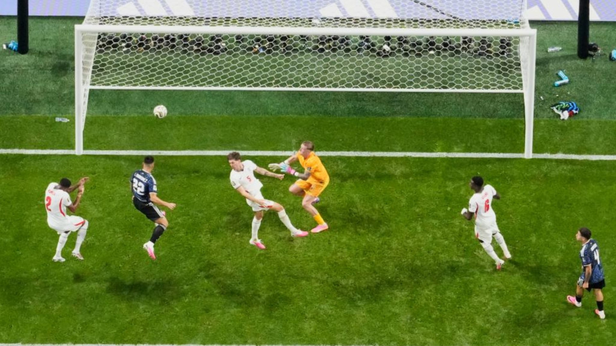 Argentina se pone por delante con gol de Lautaro Martínez